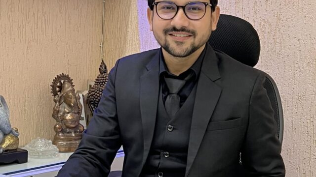 Dr.-Puneet-Sarna-Best-Dermatologist-in-Kashipur