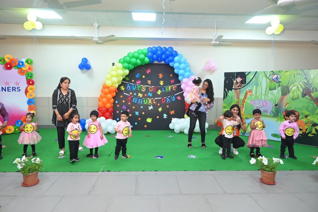 Sunshine-World-annual-day-performance-1024×682-1