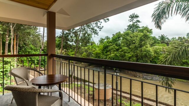 balcony